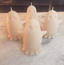 Load image into Gallery viewer, Beeswax Ghost candle(pumpkin scent)