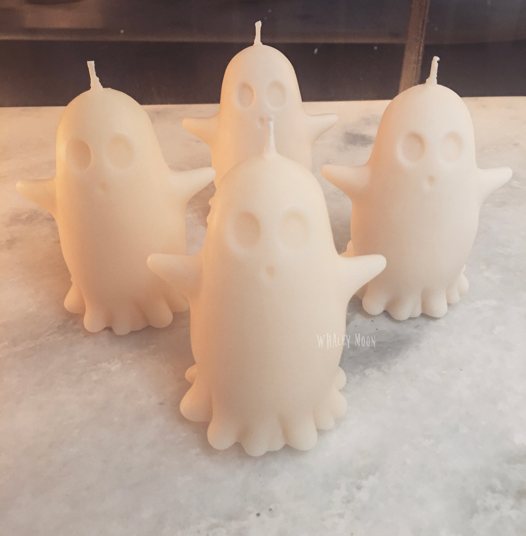 Beeswax Ghost candle(pumpkin scent)